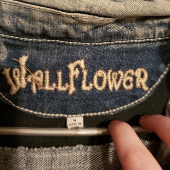 Jean jacket - Picture 2 of 3